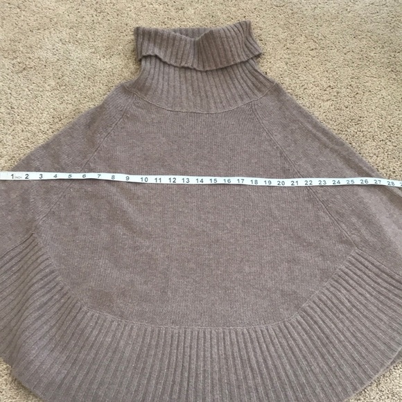 Portolano size M taupe turtle neck wool blend poncho top - Picture 7 of 8